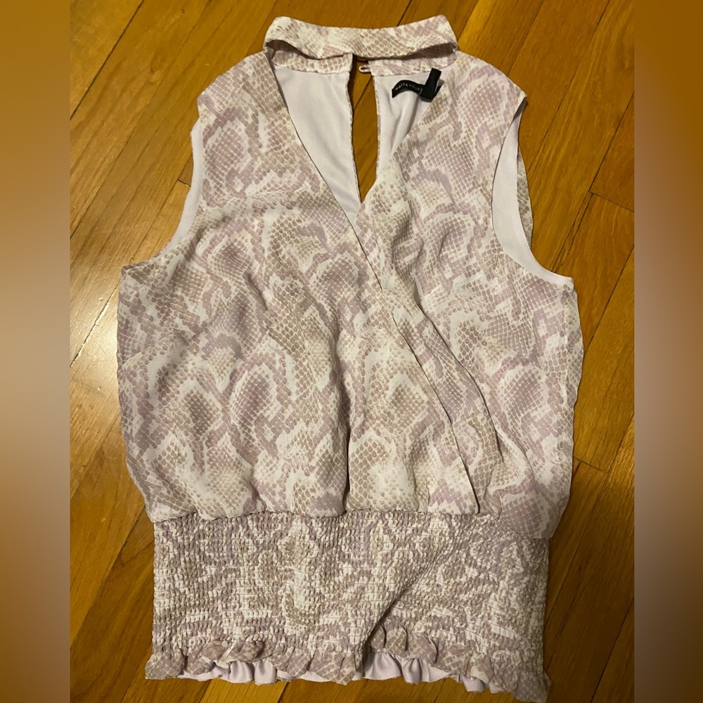 White House Black Market purple and white design - button top back.